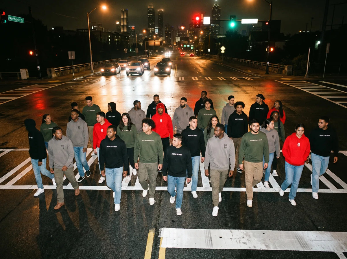 28 DEEP · THE CROWD